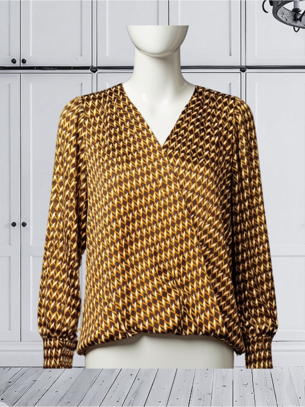 NWT Status by Chenault Faux Wrap Blouse Size Small